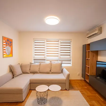 Διαμέρισμα Design With A Cosy Balcony *